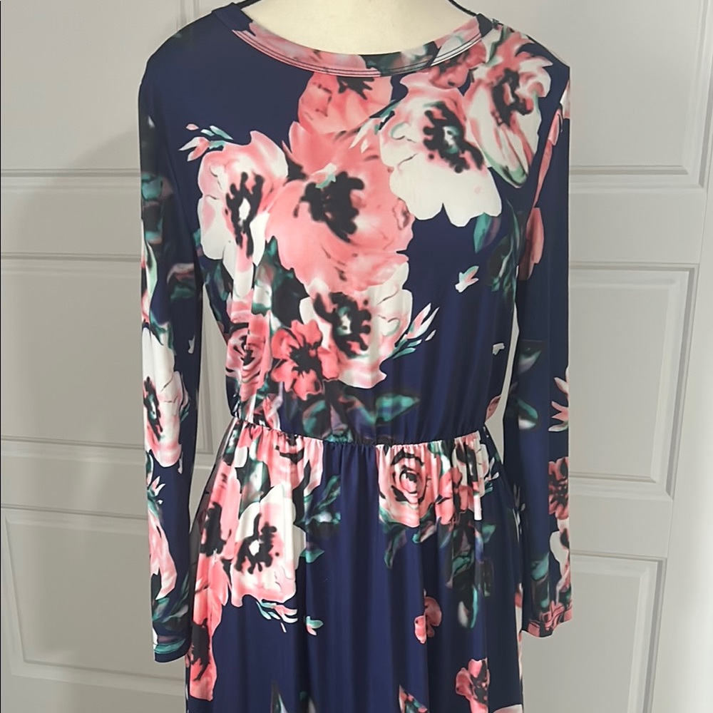 Navy/Pink Floral Maxi Dress with Long Sleeves and Pockets - Picture 2 of 6